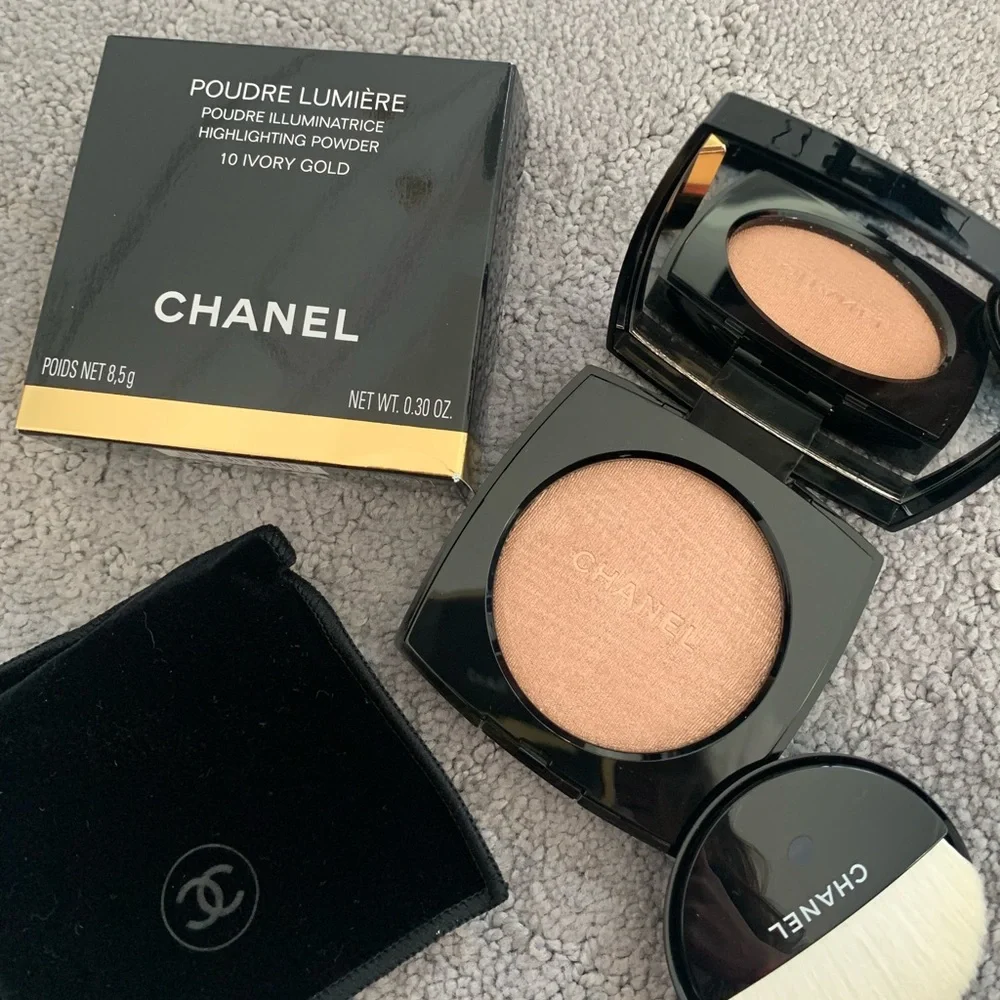 CHANEL Poudre Lumière Highlighter - Ivory Gold - Picture 1 of 1